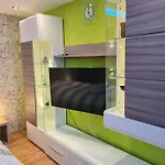 Appartement Exklusive Moderne 2 Zi. In Ruhiger Lage *
