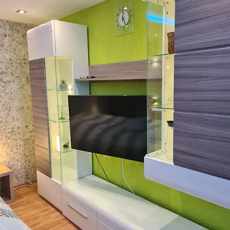 Lejlighed Exklusive Moderne 2 Zi. In Ruhiger Lage *