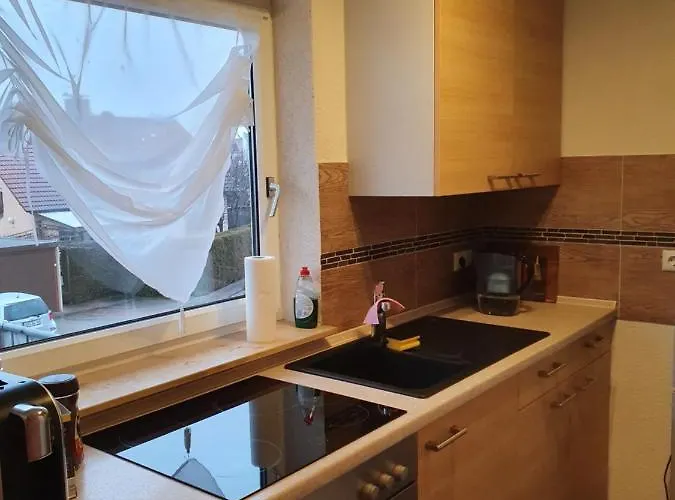 아파트 Exklusive Moderne 2 Zi. In Ruhiger Lage *