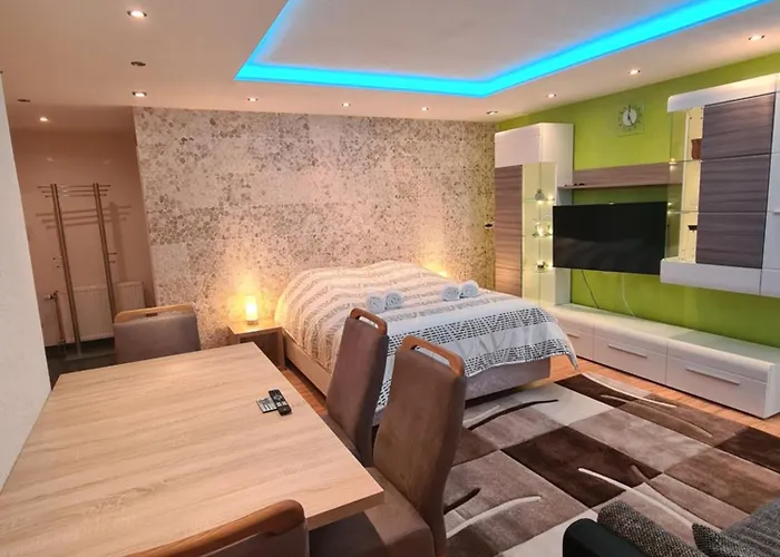 Exklusive Moderne 2 Zi. In Ruhiger Lage