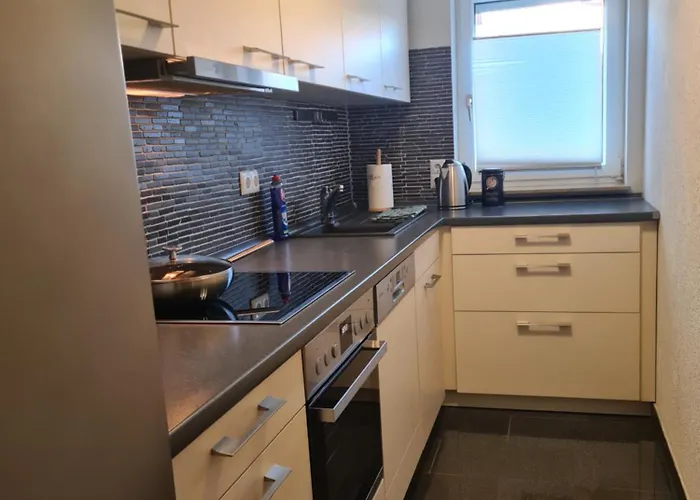 Exklusive Moderne 2 Zi. In Ruhiger Lage 아파트