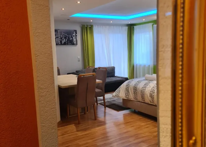 Exklusive Moderne 2 Zi. In Ruhiger Lage